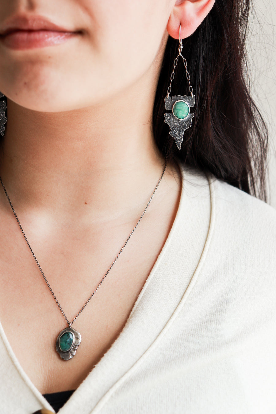 Emerald Pointed Earrings